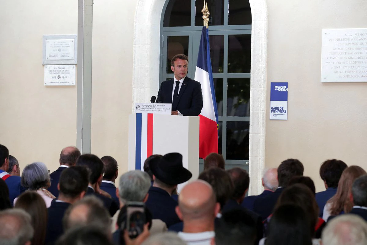 Macron insta a redoblar la vigilancia frente a un antisemitismo “rampante”