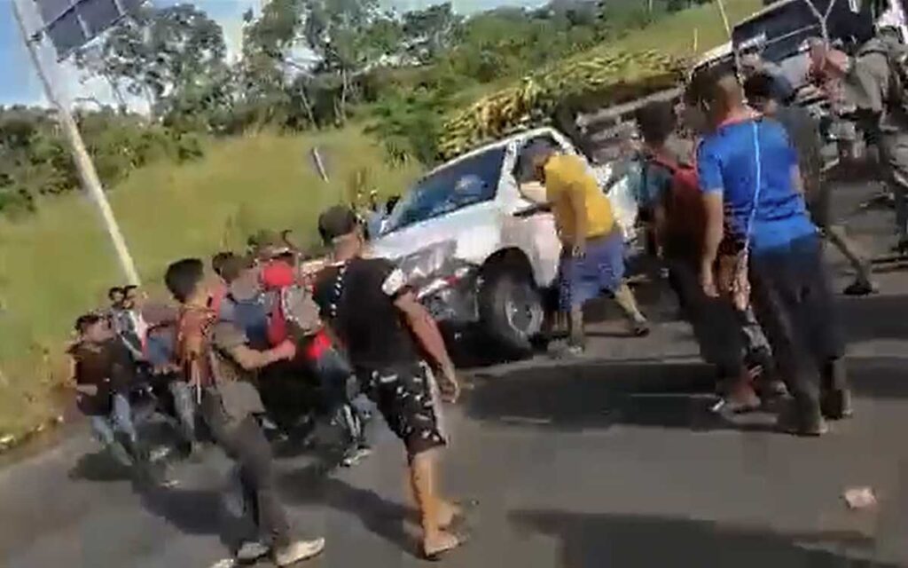 Panamá: Conductor atropella a manifestantes que bloqueaban una carretera | Advertencia: Imágenes fuertes