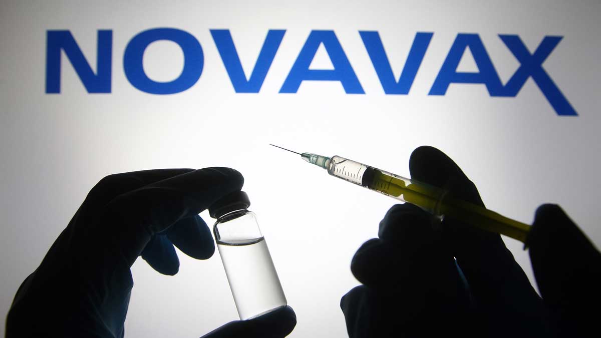 Panel de los CDC recomienda la vacuna de Novavax contra el COVID-19 para mayores de 18 años