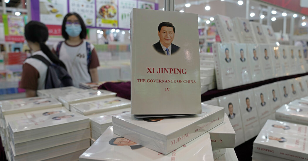 Para los funcionarios de Hong Kong respaldados por Beijing, Xi es todo eso