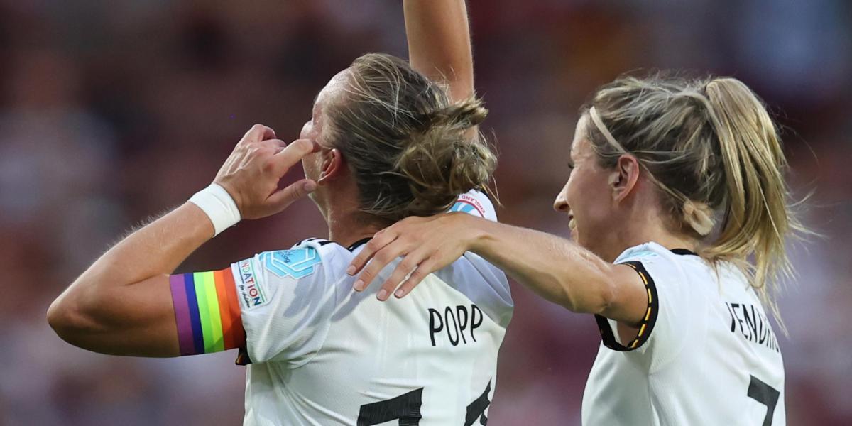 Popp adelanta a Alemania y se apunta el gol 100 en la Eurocopa