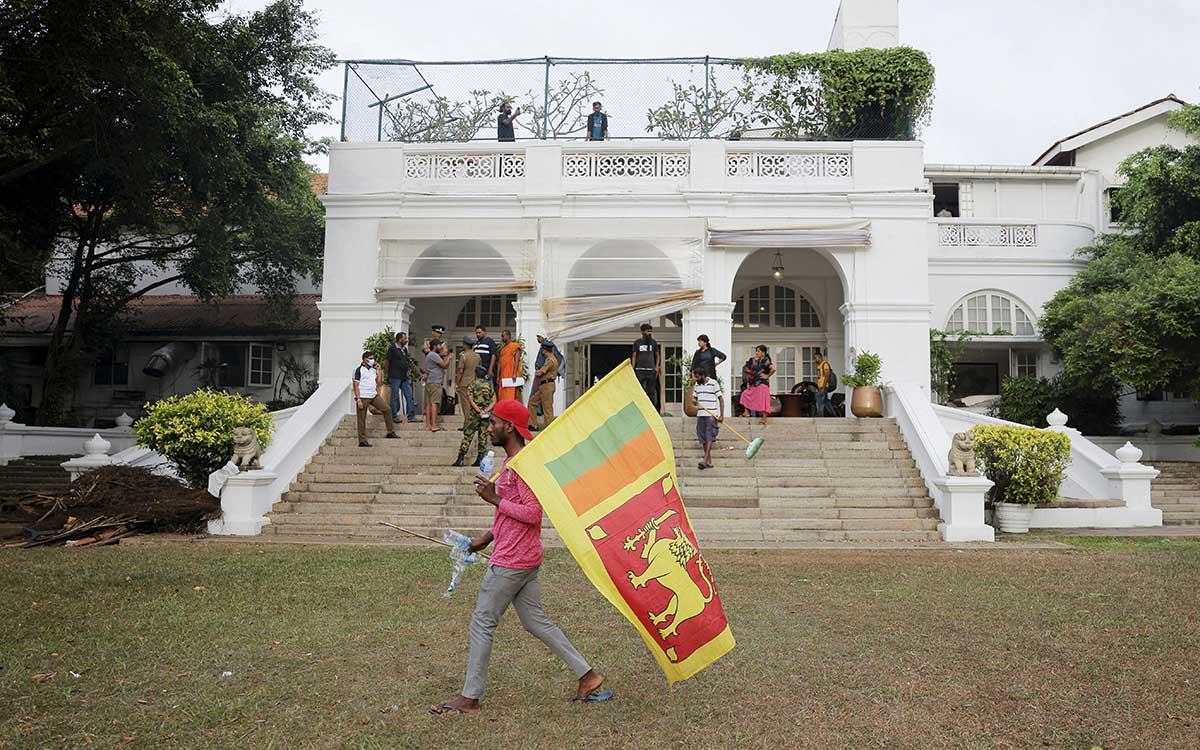 Presidente de Sri Lanka confirma su renuncia; partidos buscan conformar un gobierno de unidad