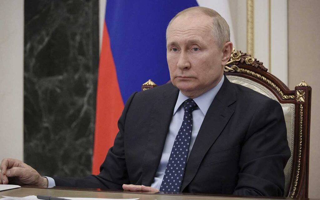 Putin firma un decreto para conceder a todos los ucranianos la ciudadanía rusa en 'fast track'