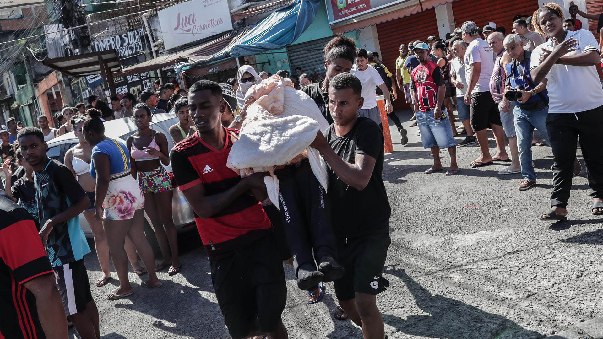 Redada policial en una favela de Río de Janeiro deja 18 muertos y desata la ira ciudadana