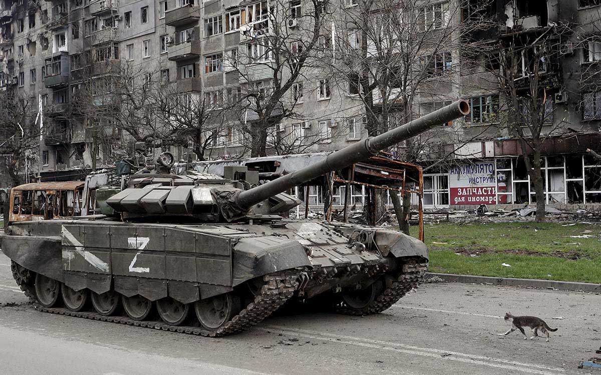 Tras capturar Lugansk, ofensiva rusa avanza con bombardeo en Donetsk