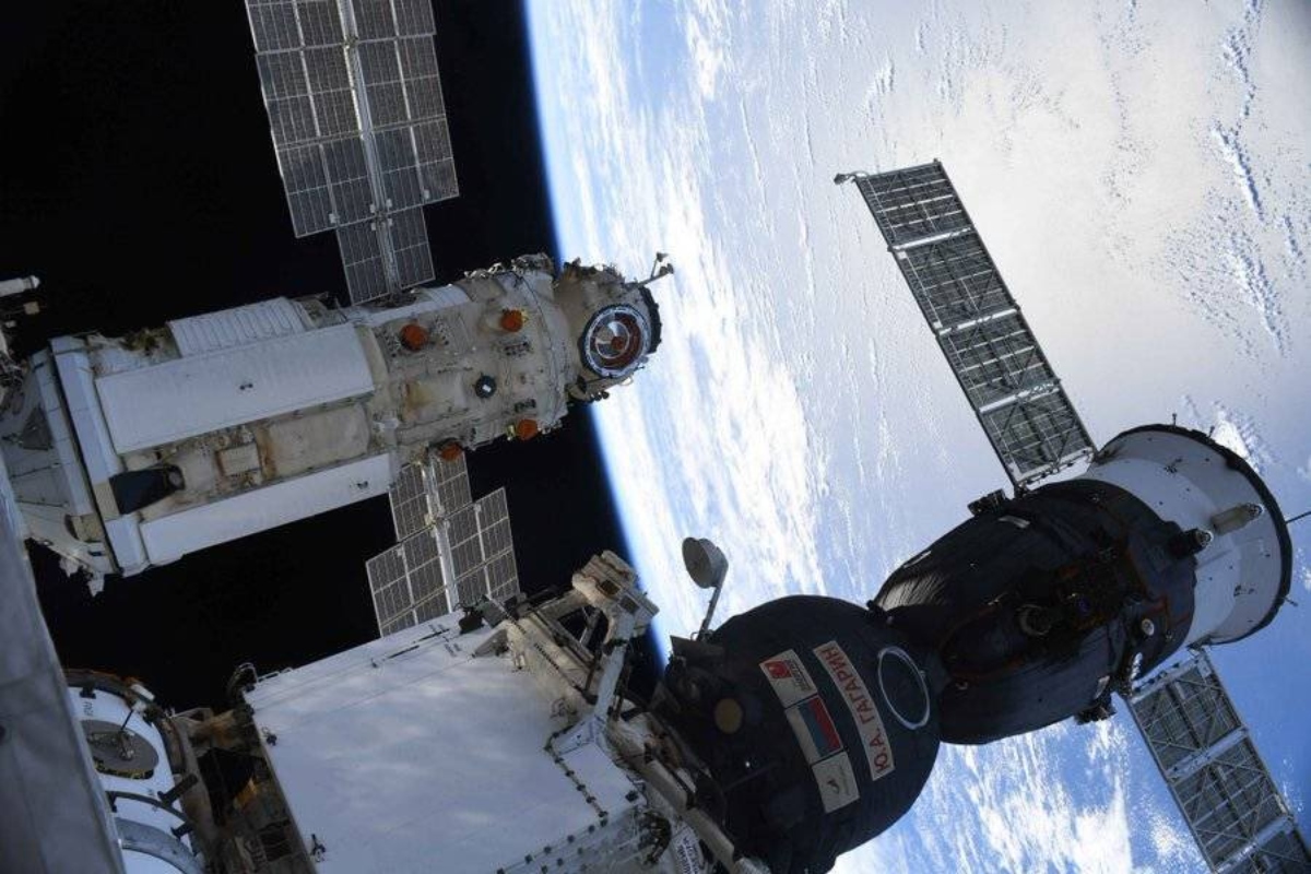 Rusia no ha fijado una fecha para retirarse de la Estación Espacial Internacional, dice jefe de Roscosmos