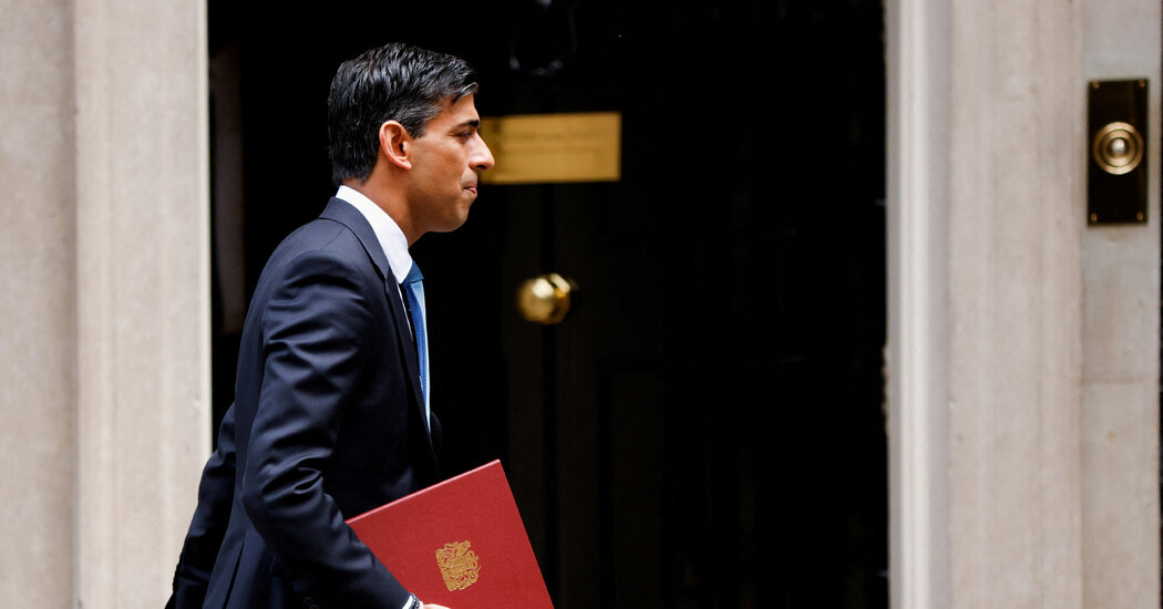 Sunak toma la iniciativa para reemplazar a Johnson como primer ministro del Reino Unido