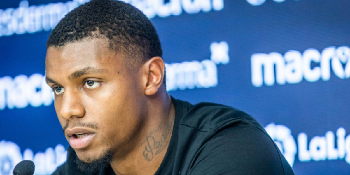 Wesley Moraes, presentado: "Soy un delantero con mucha fuerza"