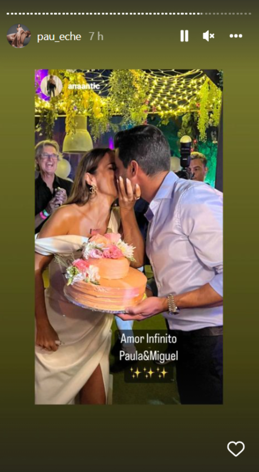 Paula Echevarría besa a Miguel Torres / Instagram