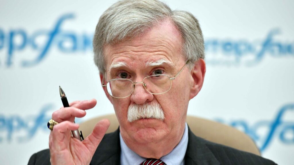 Estados Unidos acusa a iraní por plan para asesinar a John Bolton