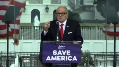 Rudolph Giuliani ahora es un “objetivo” en la investigación de interferencia electoral de Trump en Georgia