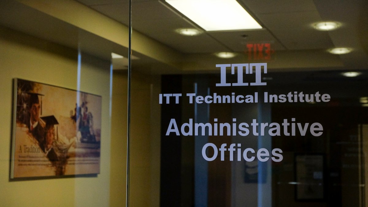 Cancelan $3,900 millones en deuda estudiantil para 208,000 alumnos defraudados por ITT Tech