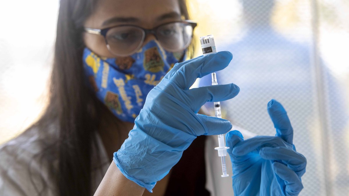 Long Beach cambia el registro de la vacuna contra la viruela del mono al sistema estatal