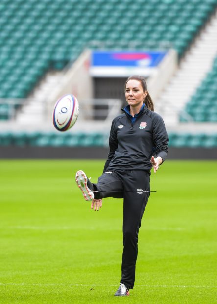 Kate Middleton jugando al rugby / Gtres