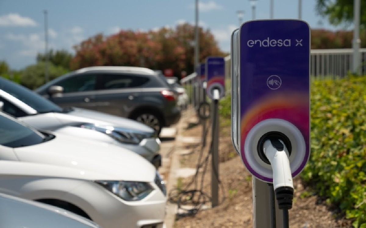 A partir de 2035 California prohibirá la venta de autos nuevos que usen combustibles fósiles