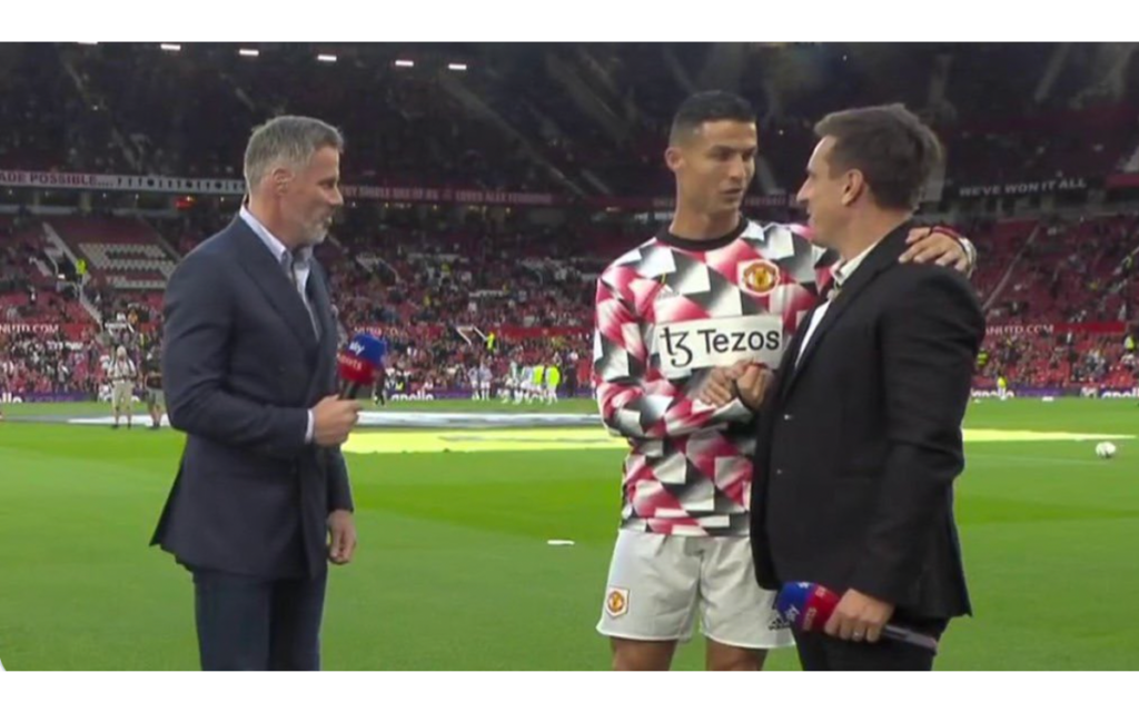 Así se la cobró CR7 a Jamie Carragher en Old Trafford | Video