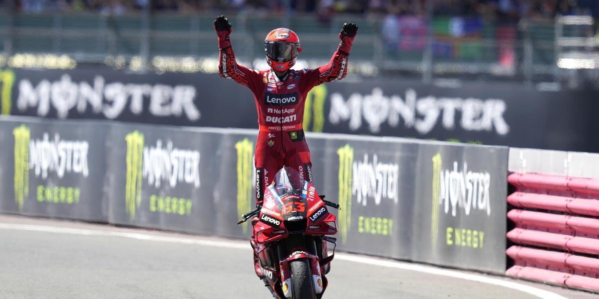 Bagnaia agita el mundial a tres bandas de MotoGP