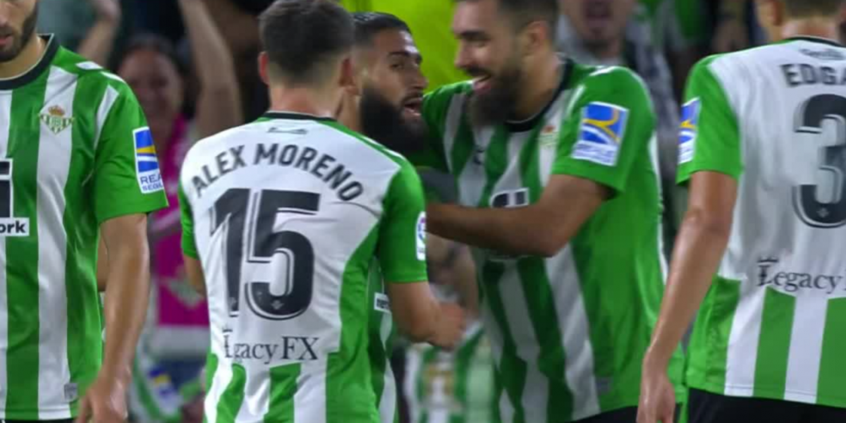 Borja Iglesias y Juanmi marcan los primeros goles del Betis en LaLiga