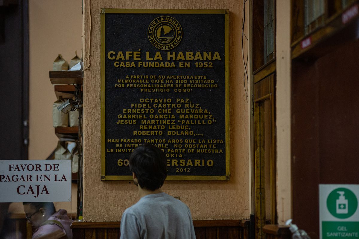 Café La Habana, el nido de poetas malditos y leyendas guerrilleras en el corazón del viejo DF