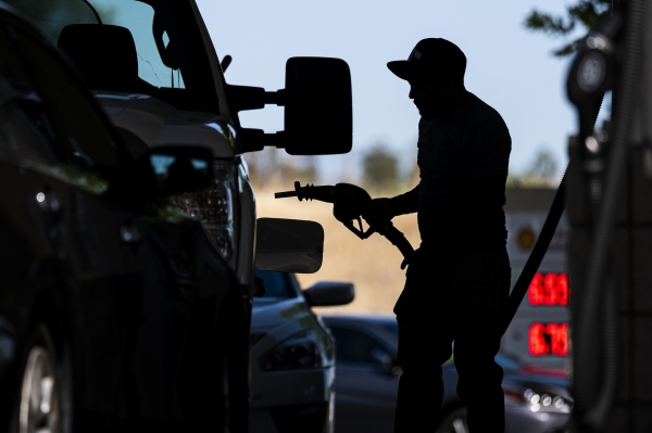California despeja el camino para prohibir la venta de autos nuevos a gasolina