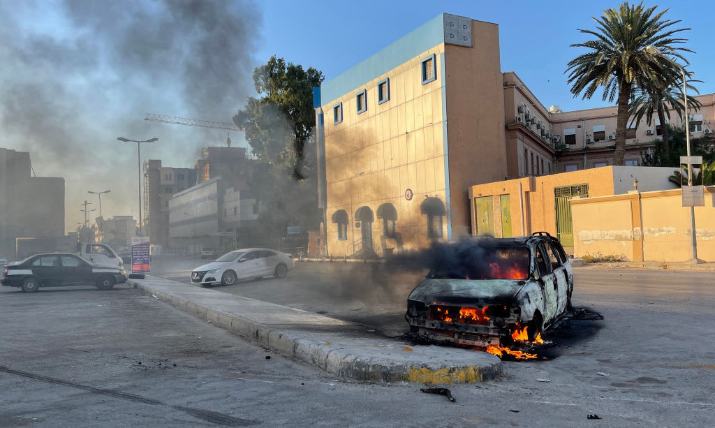 Cruentos enfrentamientos dejan más de 20 muertos en Trípoli, la capital de Libia