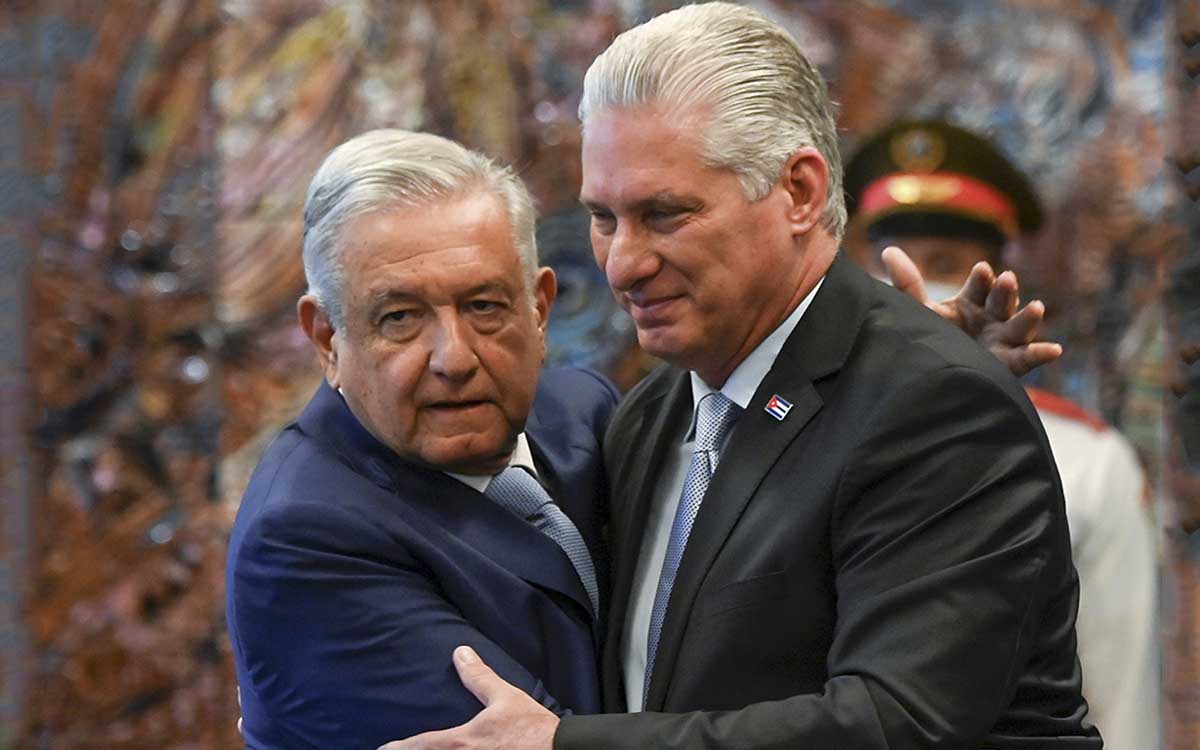 Cuba: Díaz-Canel agradece a AMLO por 'inmediata respuesta'; destaca 'experticia' de mexicanos para sofocar incendio