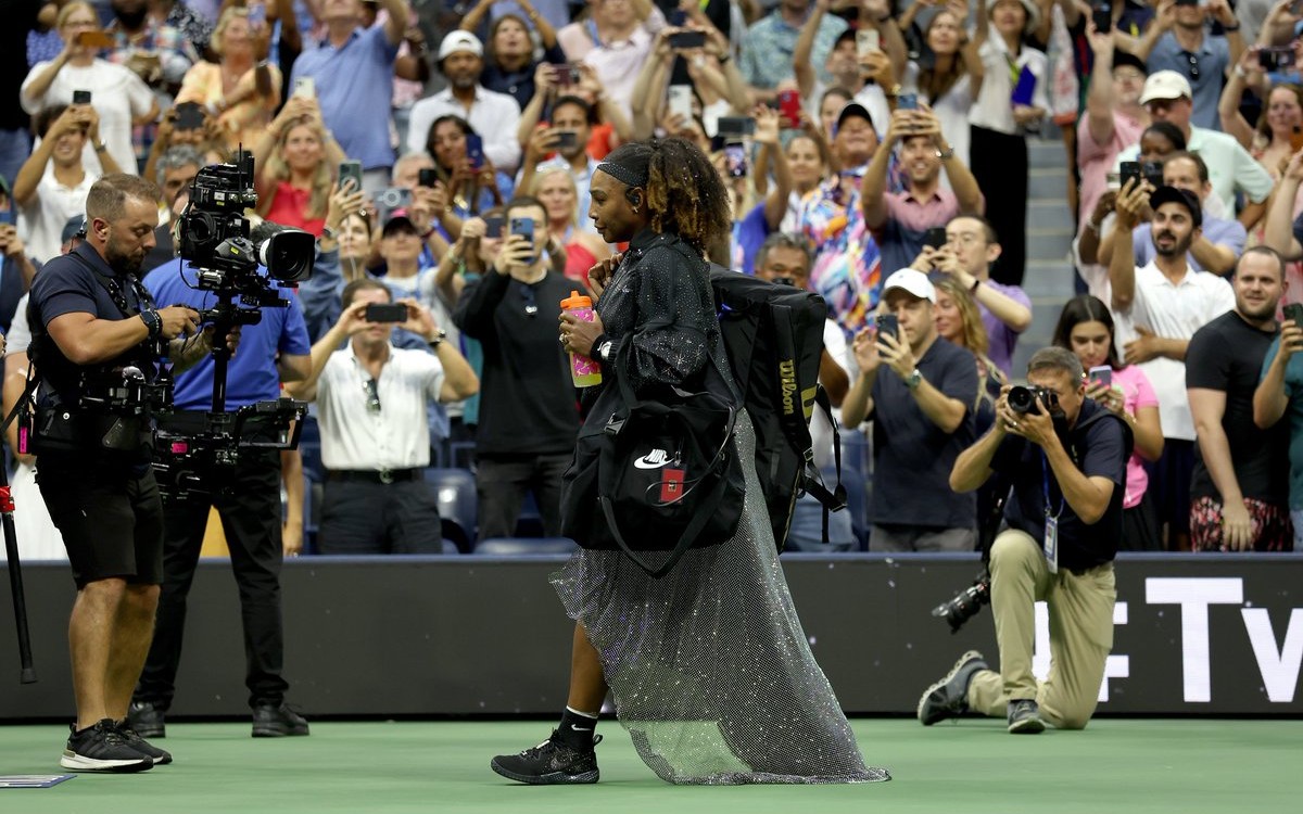 Dan ruidosa bienvenida a Serena Williams en el Arthur Ashe Stadium | Video