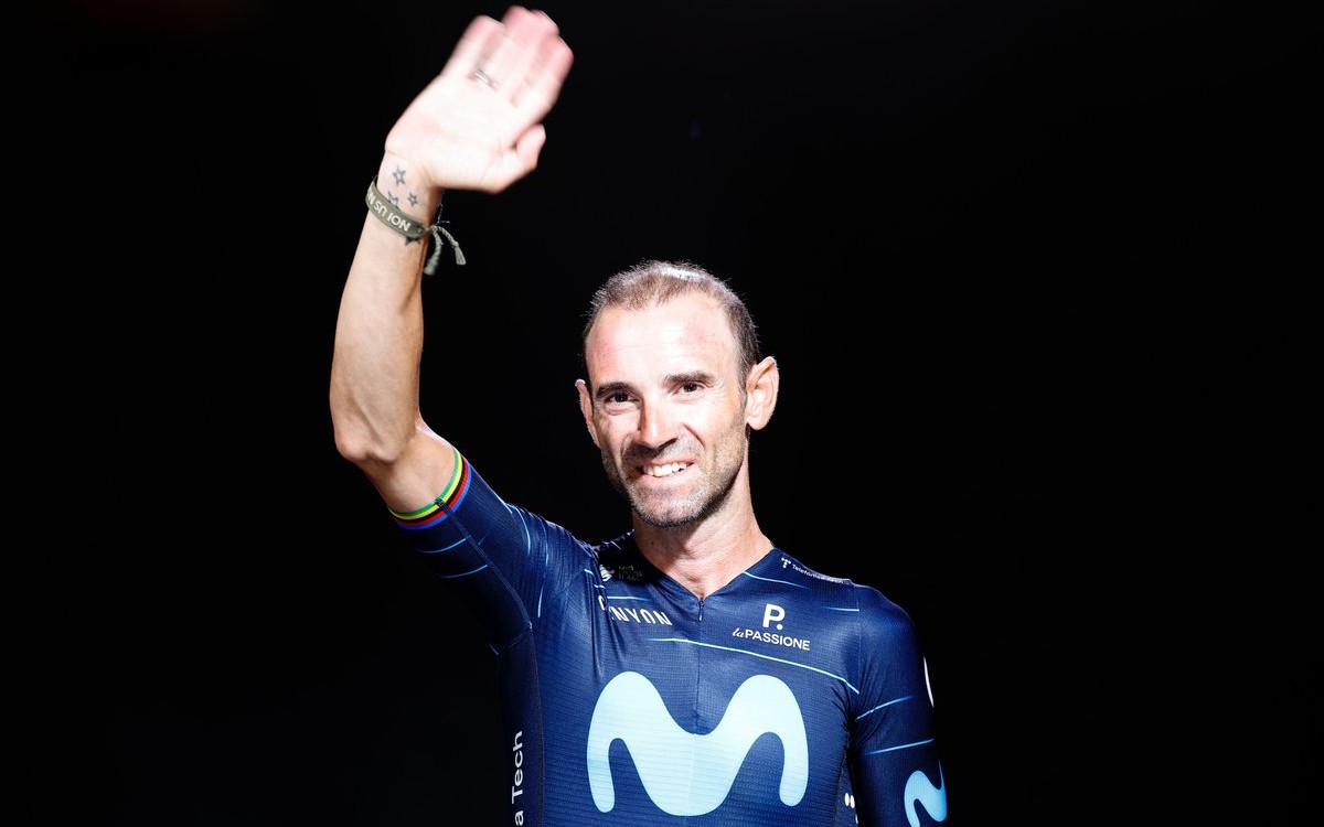 Dedica Movistar Team su maillot para La Vuelta 2022 a Alejandro Valverde | Video