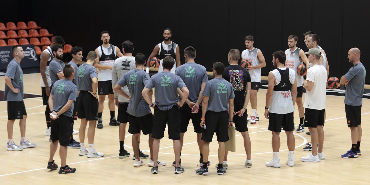 El Valencia Basket de Alex Mumbrú arranca la pretemporada