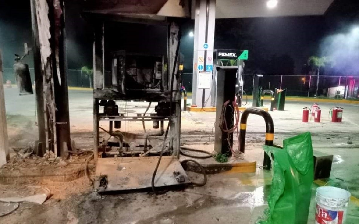 El terror también se propagó en Michoacán: sujetos armados provocan explosión en gasolinera | Videos