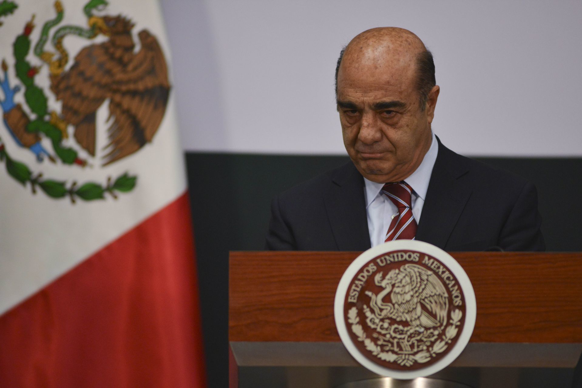 Gobierno no propuso criterio de oportunidad a Murillo Karam por caso Ayotzinapa: Encinas | Video