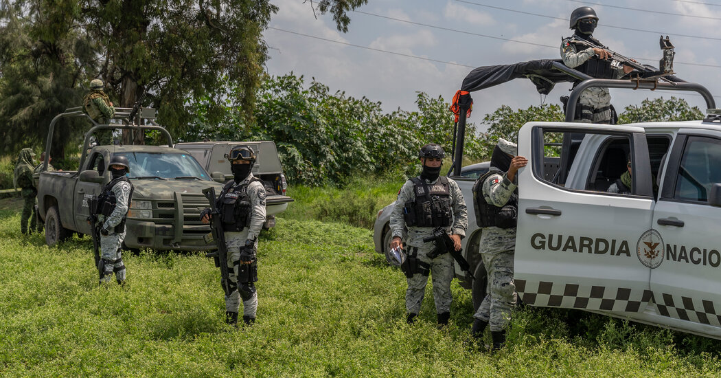 ‘Guerra absoluta’: cárteles aterrorizan a México mientras las fuerzas de seguridad se quedan cortas