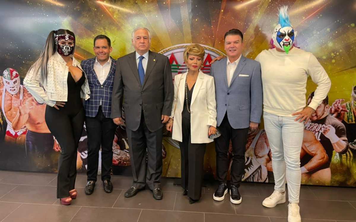 La Lucha Libre AAA celebra 30 años con exposición en Punto México