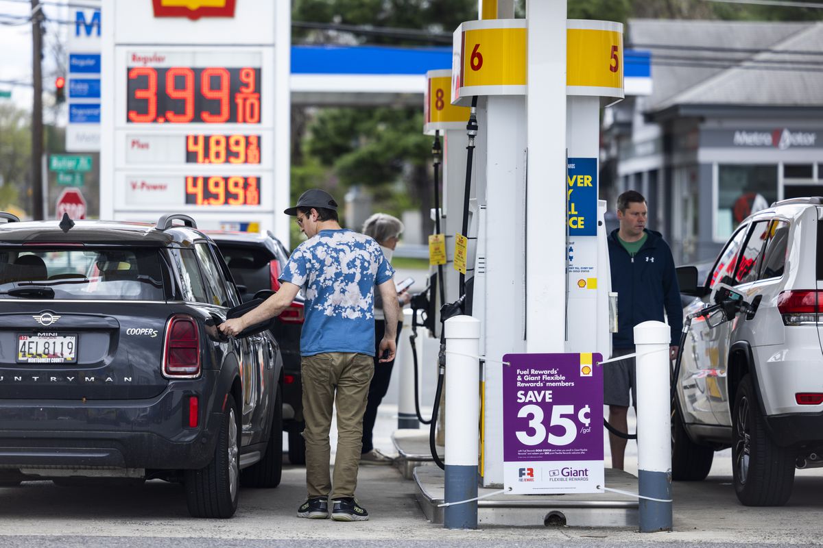 La bajada de la gasolina da una tregua a la inflación en julio en Estados Unidos