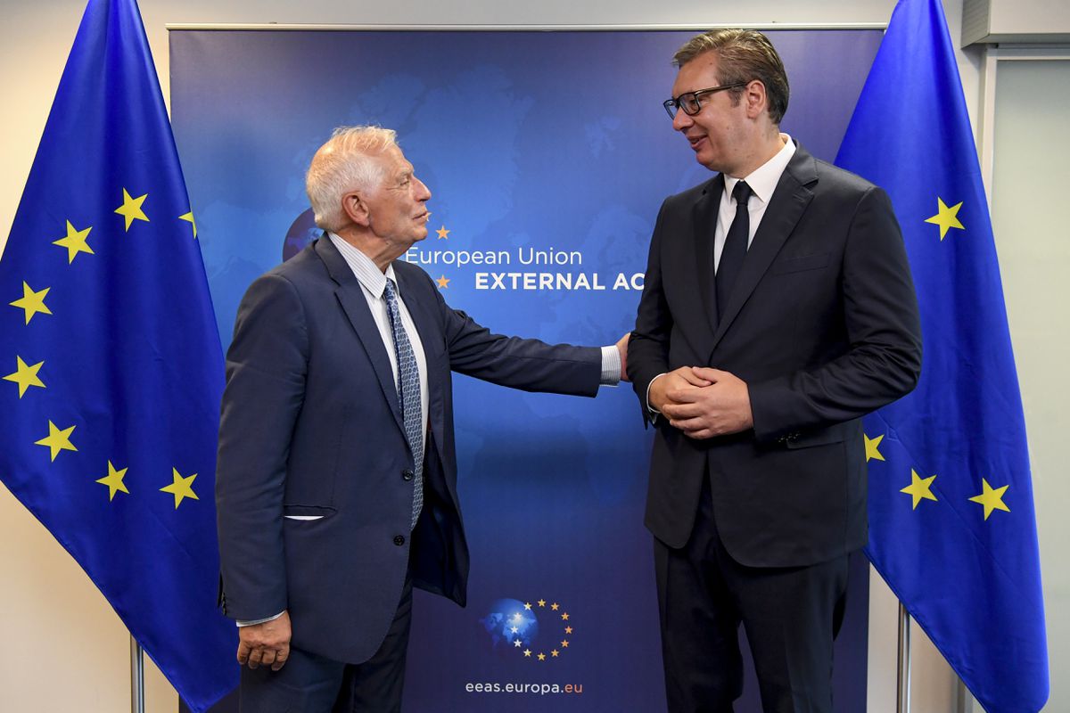 La crisis de las matrículas entre Kosovo y Serbia se prolonga: la reunión de los líderes con la UE acaba sin acuerdo