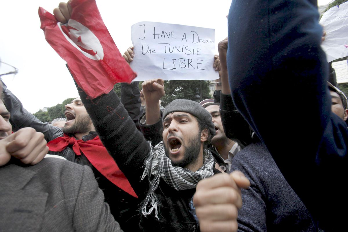 La deriva autoritaria de Túnez entierra el sueño de democracia de la Primavera Árabe