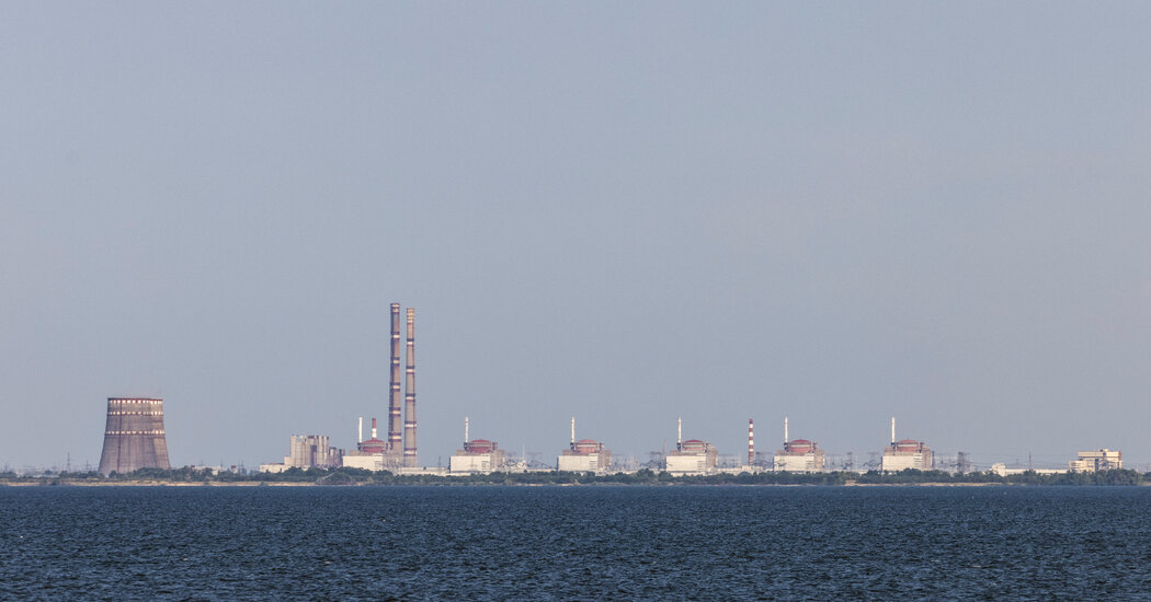 La lucha alrededor de la planta nuclear de Ucrania aumenta los temores de seguridad