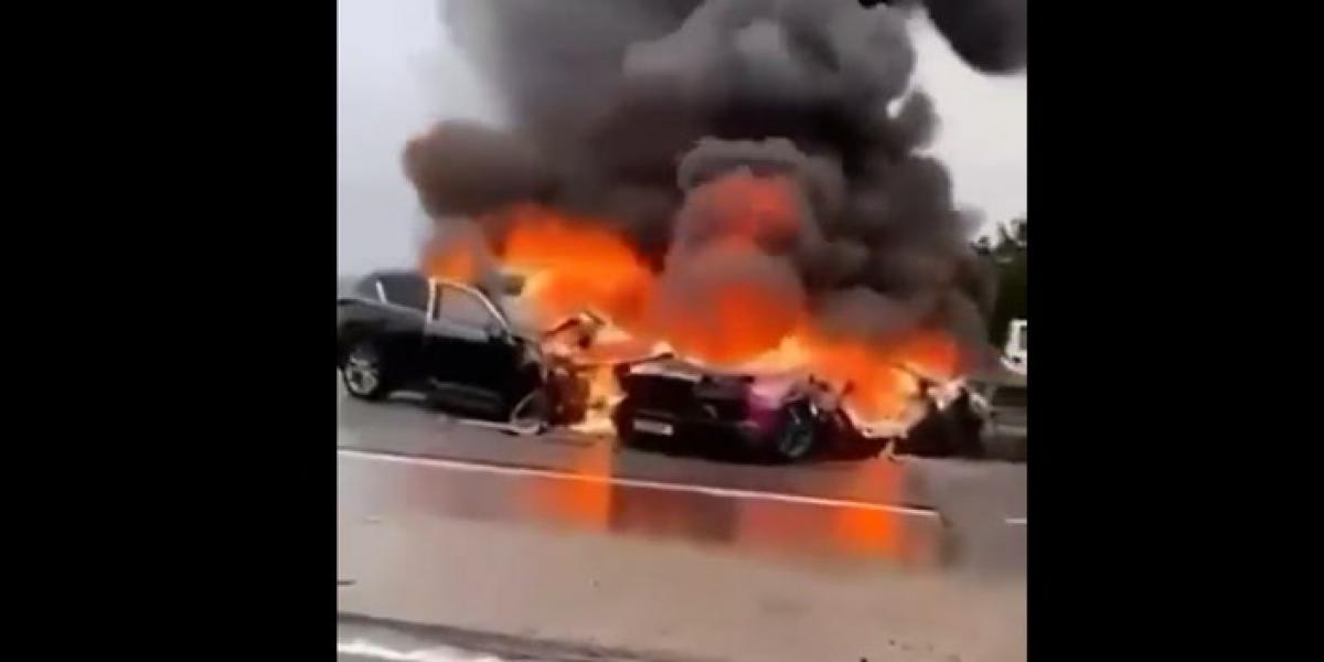 Las impactantes imágenes de un Lamborghini valorado en 320 mil euros en llamas
