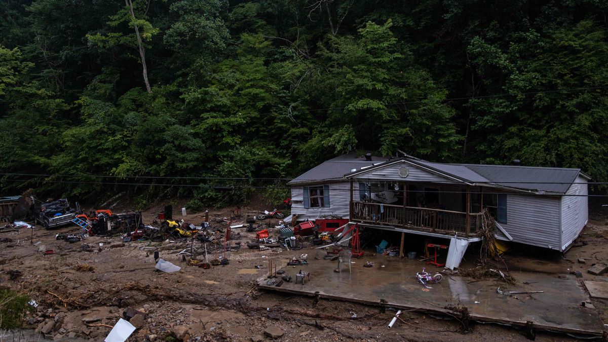 Las inundaciones en Kentucky dejan al menos 30 muertos