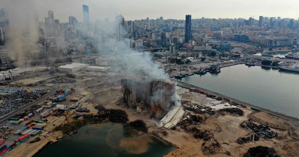 Los silos del puerto de Beirut colapsan parcialmente en el segundo aniversario de la explosión