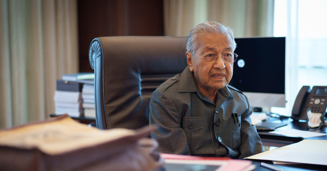 Mahathir Mohamad de Malasia es hospitalizado con Covid