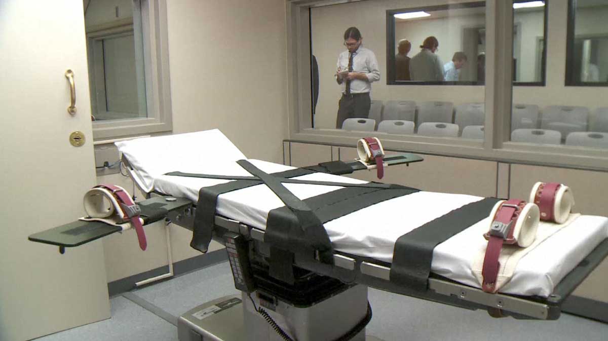 Oklahoma ejecuta al primero de 25 condenados a muerte