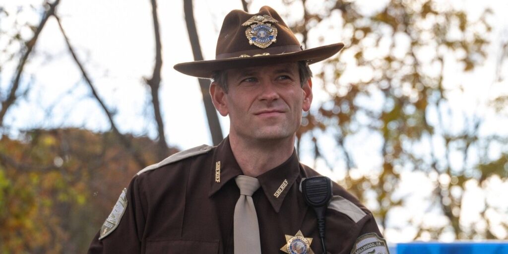 PLL: El sheriff Beasley de Original Sin puede ser irredimible, dicen los creadores