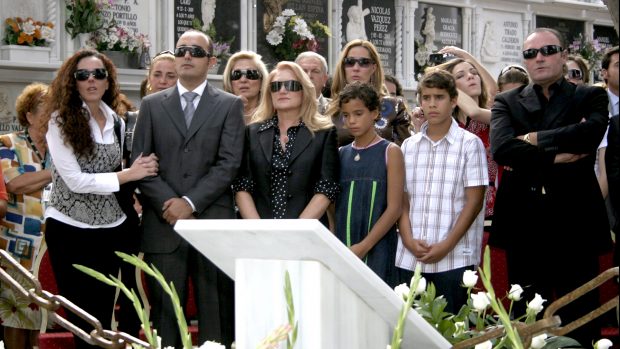 La familia de Rocío Jurado en el cementerio / Gtres