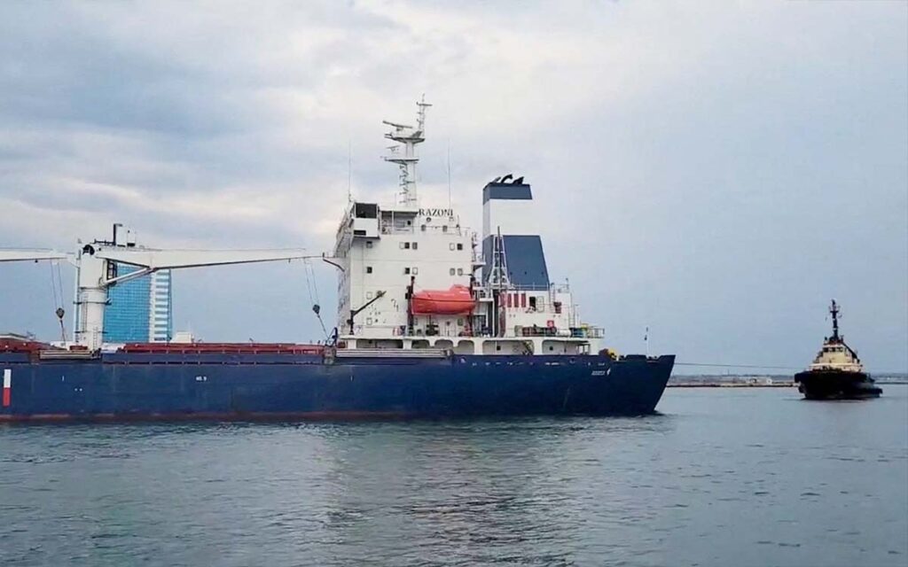 Sale barco comercial de grano desde Odesa, Ucrania; es el primero que parte desde que comenzó el conflicto con Rusia