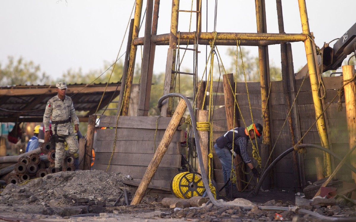 AMLO: familiares de mineros aceptaron rescate a ‘cielo abierto’