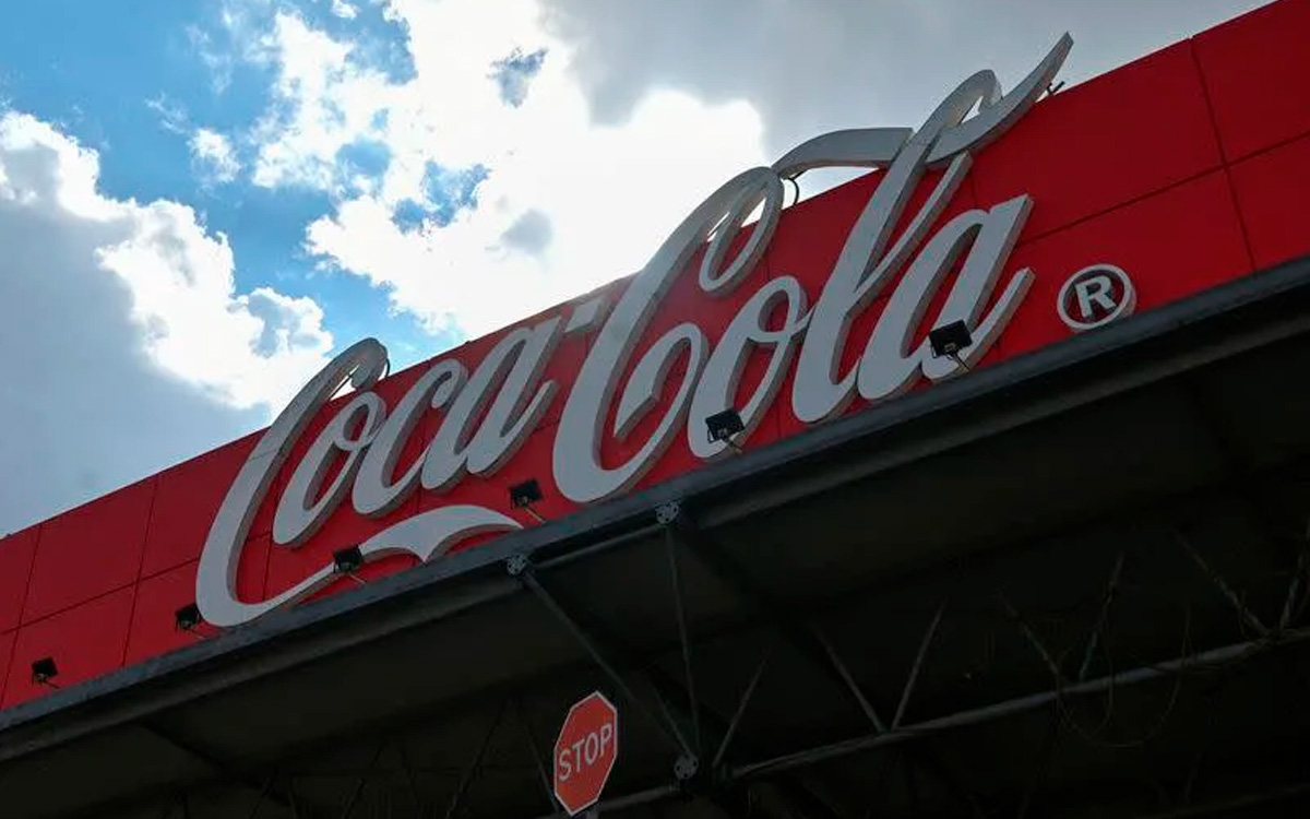 ¡Mentalidad de tiburón! A pesar de su salida de Rusia, Coca-Cola lanza... Dobry-Cola