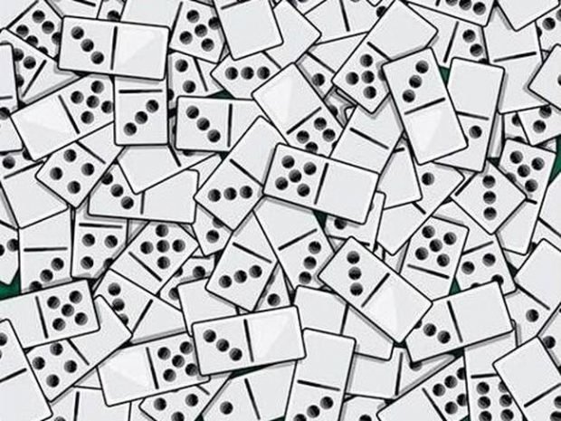 reto visual tres fichas de dominó blancas
