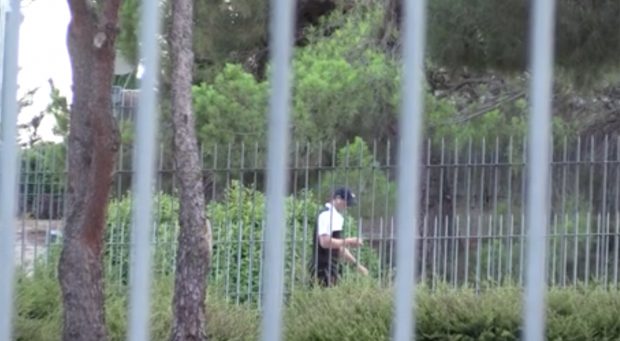 Iker Casillas entrando en casa de Sara Carbonero / Gtres