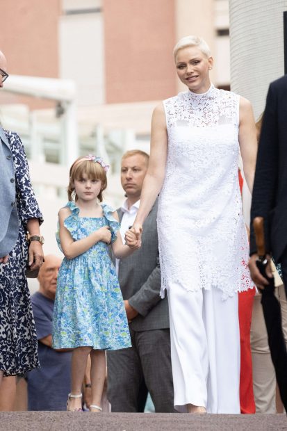 La princesa Charlene y Gabriella en el picnic de Mónaco / Gtres